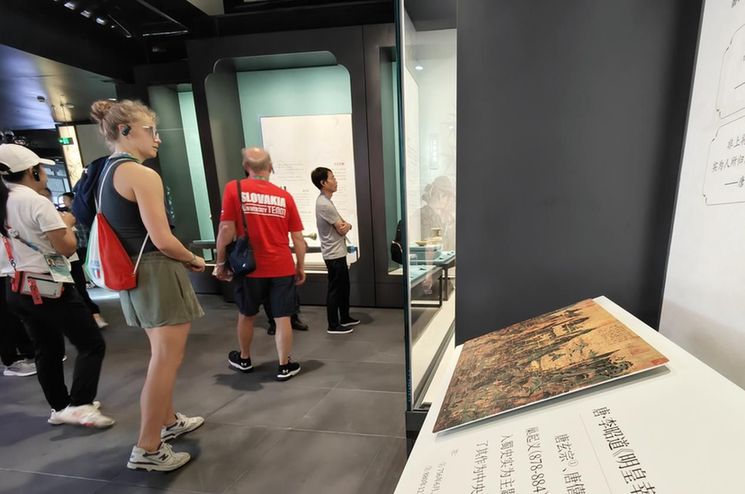 成都大运会丨望江楼下寻唐朝记忆 浣花溪畔听诗歌回响 成都大运会丨望江楼下寻唐朝记忆 浣花溪畔听诗歌回响